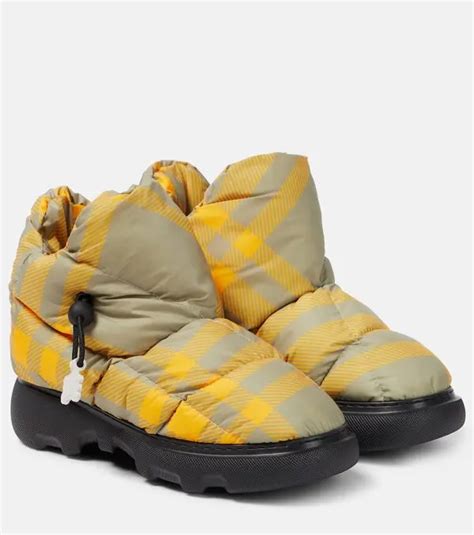 burberry check snow boots|Burberry Check snow boots in multicoloured .